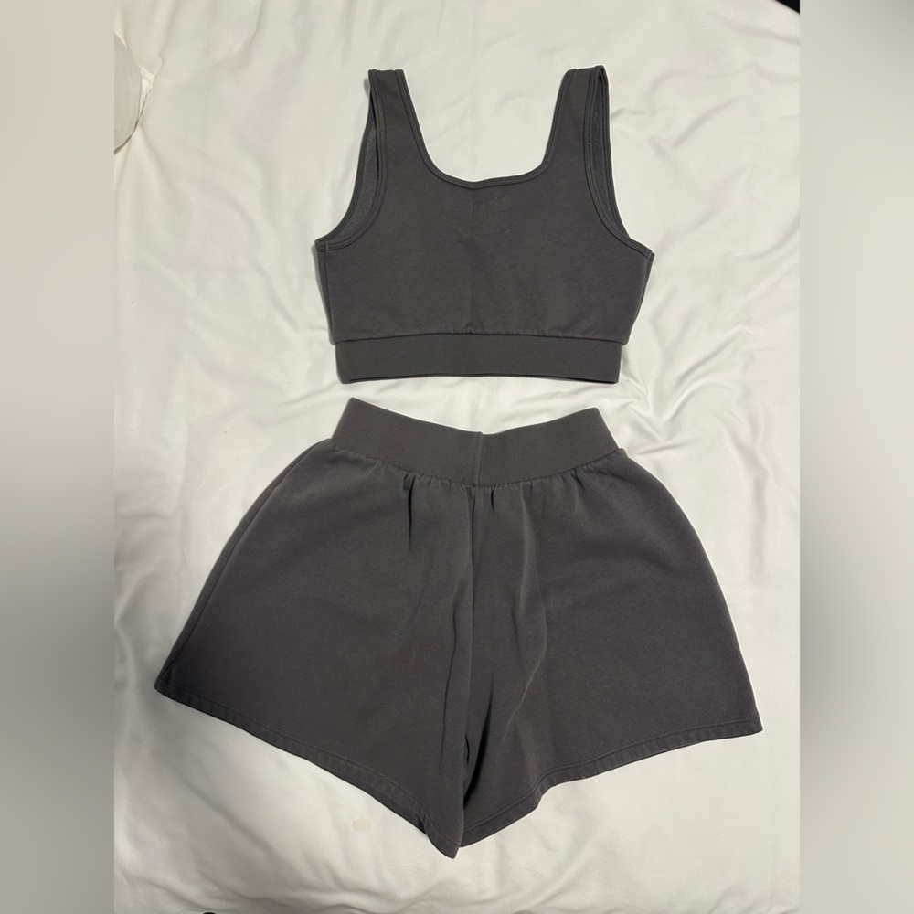 LOUNGE Gray Crop Top and Short Set - Picture 2 of 10